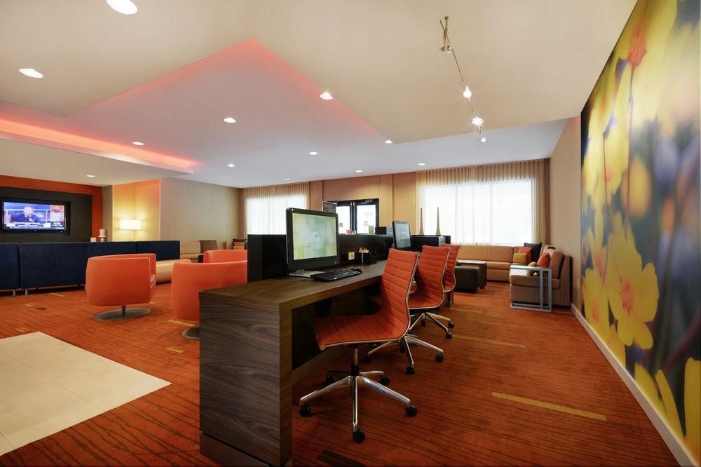 Отель Courtyard By Marriott Онеонта Экстерьер фото